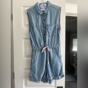 Forever 21 size medium cotton blue sleeveless romper